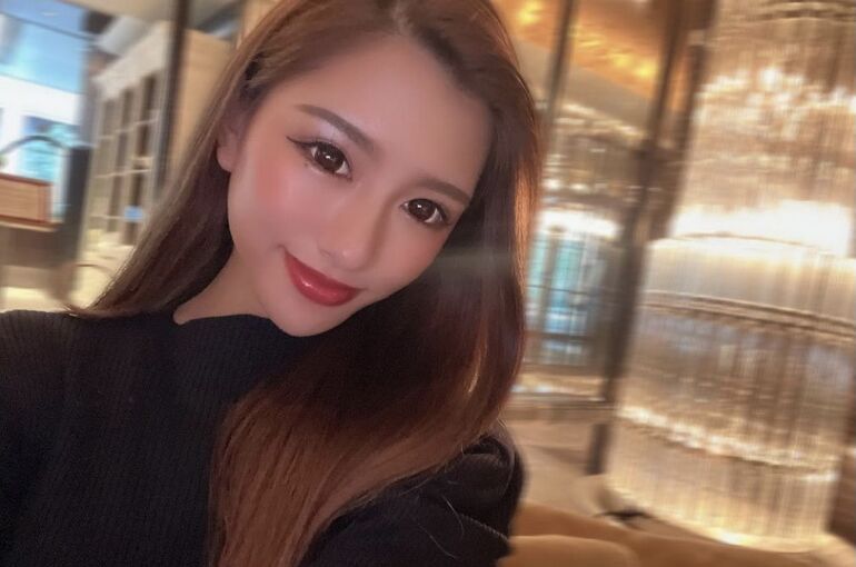 女性