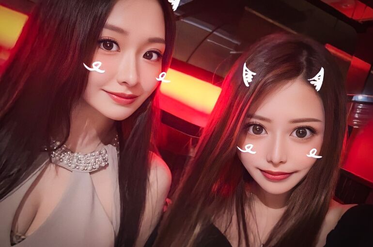 ドレス女性